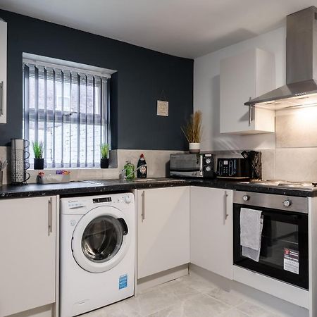 Immaculate 4 Bed In Liverpool By Hinkley Homes Short Lets & Serviced Accommodation Luaran gambar